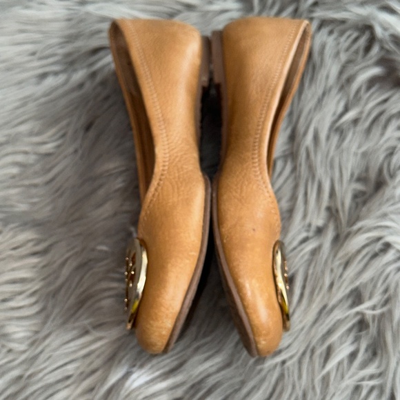 Tory Burch Reva Ballet Flat Tumbled Leather Royal Tan Gold Size 7 - Picture 4 of 8
